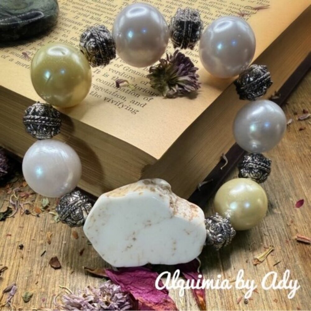 SUMMER  Monument | Chunky Cream Turquoise & Metallic Bead Bracelet